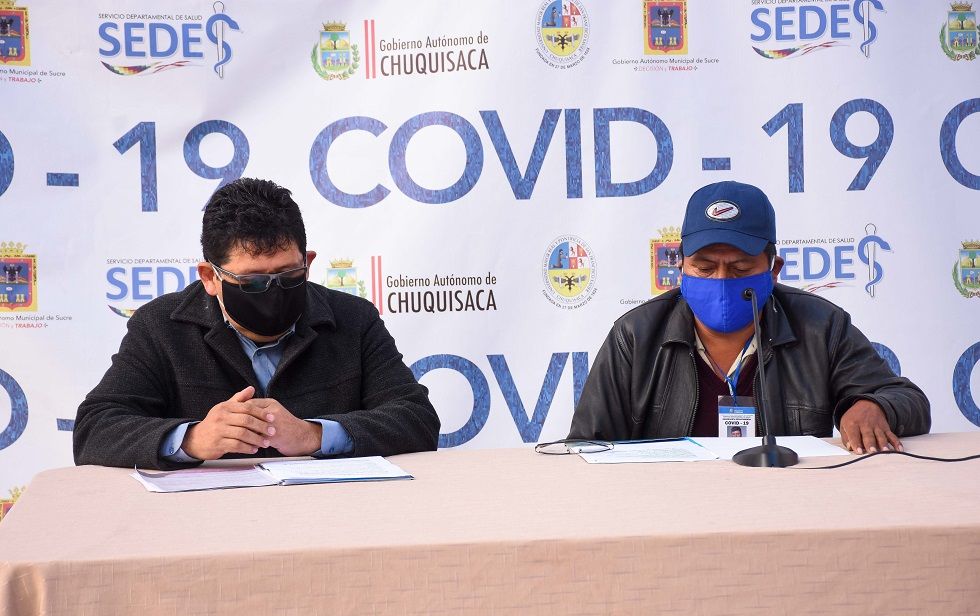 Las autoridades de la Gobernación y la Asamblea Departamental en conferencia de prensa.