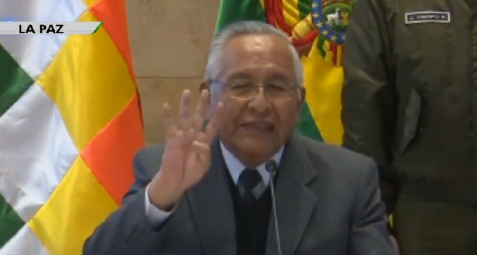 El ministro de Educación, Victor Hugo Cárdenas.