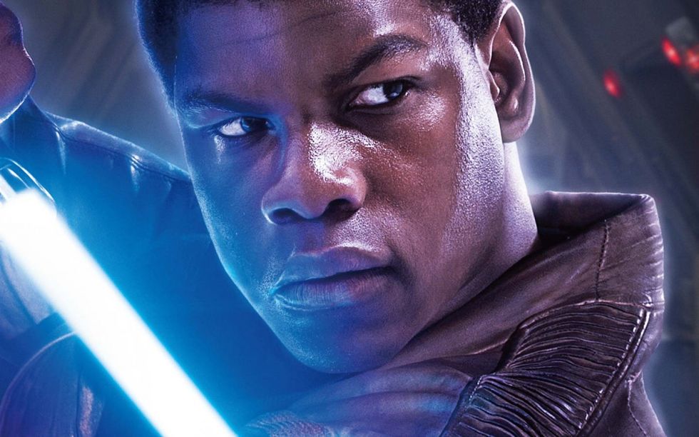 John Boyega es un actor británico-nigeriano, dio vida a Finn en la última trilogía de Star Wars.
