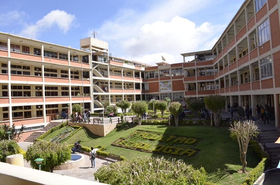 Los predios de la Universidad continúan cerrados para clases presenciales. 