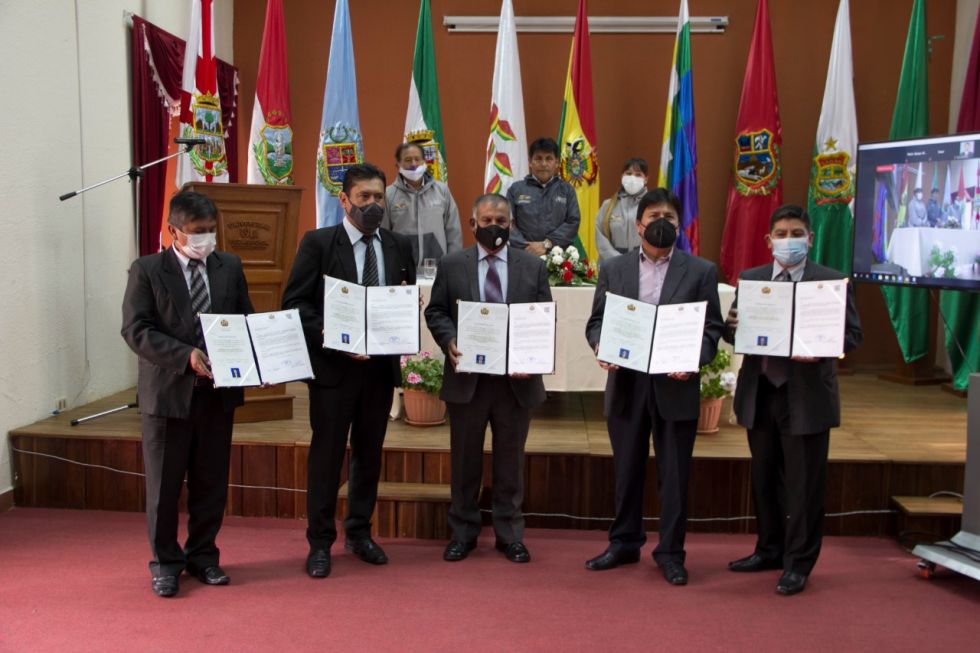 La ceremonia simbólica de graduación de la Universidad Pedagógica.