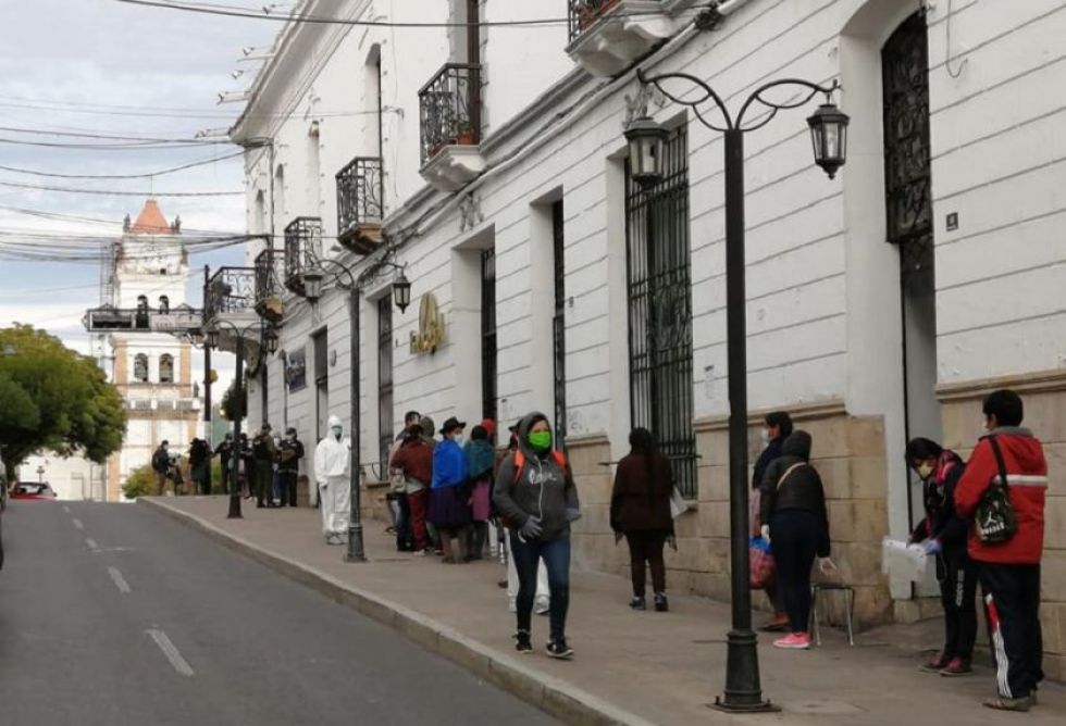 Las actividades económicas están permitidas solo hasta las 12:00 los sábados y domingos.