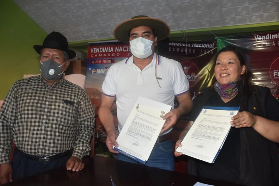 El gobernador Efraín Balderas sostuvo una reunión con los productores vitivinícolas.