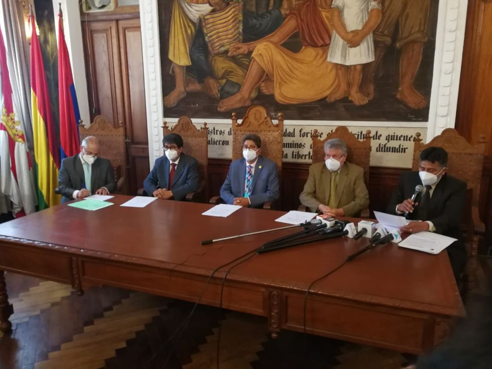 La conferencia de prensa de las principales autoridades de San Francisco Xavier.