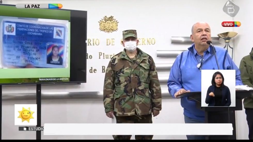 El ministro de Gobierno, Arturo Murillo, explica el operativo de rescate de los tres efectivos de Umopar.