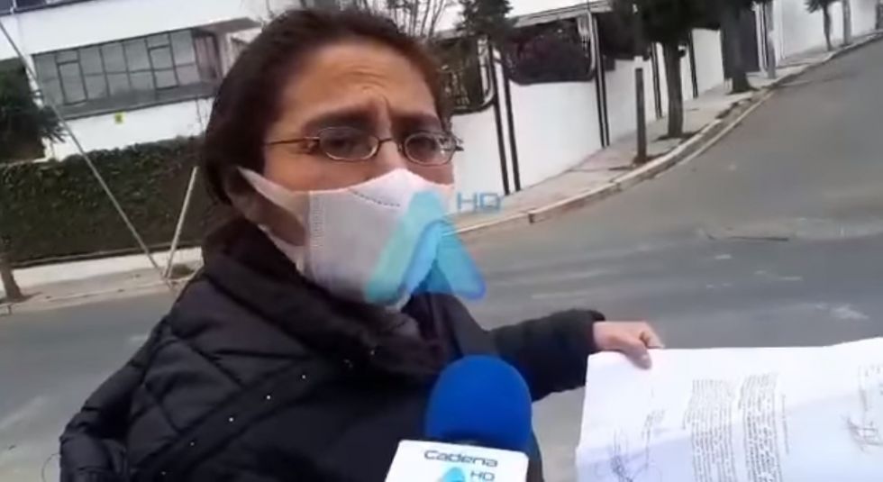 La jueza Tercero Anticorrupción y de Violencia Contra la Mujer de La Paz, Claudia Castro, durante su entrevista con Cadena A.