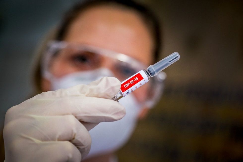 El laboratorio chino Sinovac Biotech se pronunció tras la interrupción de los ensayos en Brasil.