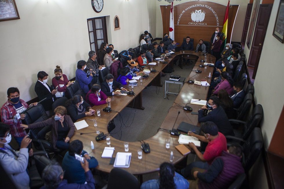 La Brigada Parlamentaria cumplió el lunes su primera sesión de la nueva legislatura.