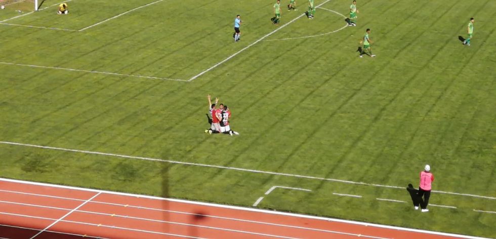 Un pasaje del partido de esta tarde entre Fancesa y Torre Fuerte en el Patria.