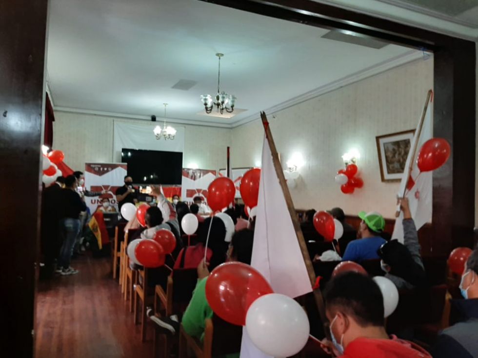 La firma el acuerdo político este sábado en el Gran Hotel.