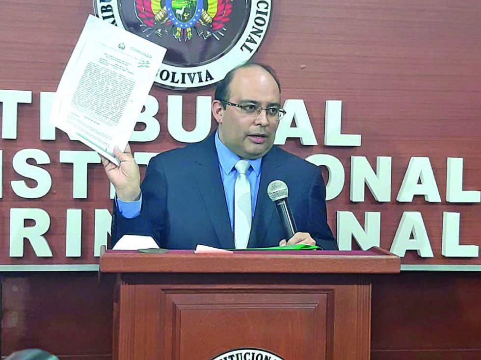 El presidente del TCP, Paul Franco, en una conferencia de prensa reciente.