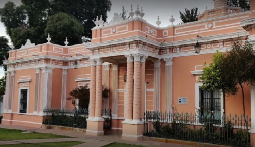 Vista del exterior del Palacete de El Guereo, al sede del Ejecutivo Municipal de Sucre.