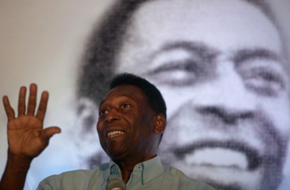 El astro del fútbol en 2015. Pelé fue coronado jugador del siglo XX por los expertos de la FIFA.