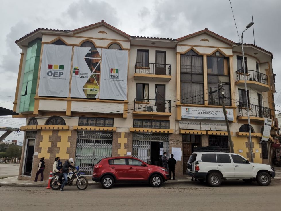 Las instalaciones del TED de Chuquisaca, que difundió este domingo las listas de candidatos habilitados.