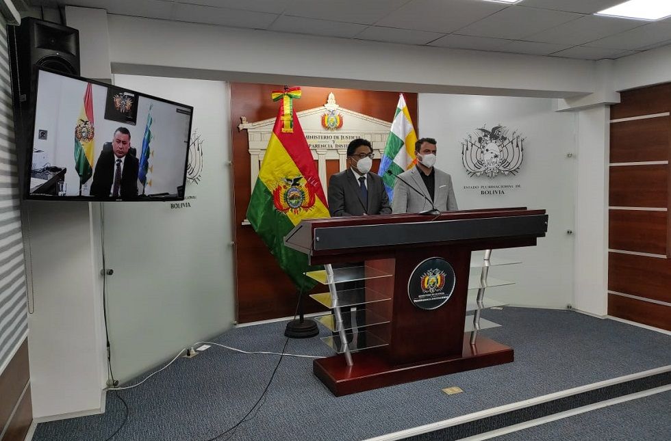 La conferencia de prensa del Ministerio de Justicia y las autoridades del Órgano Judicial.