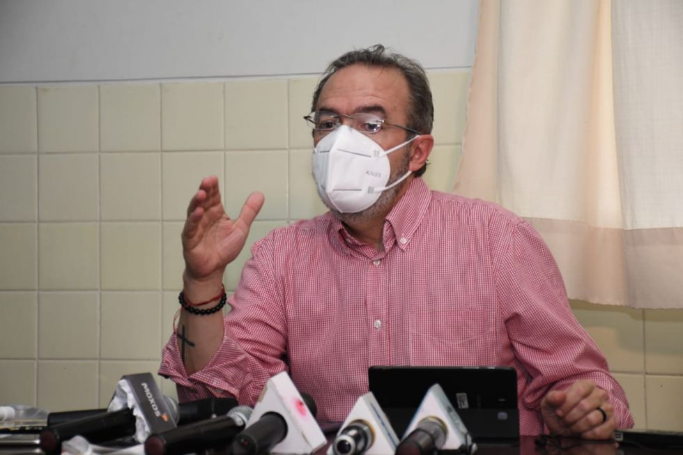 El vocero presidencial, Jorge Richter, en una conferencia de prensa en Trinidad.