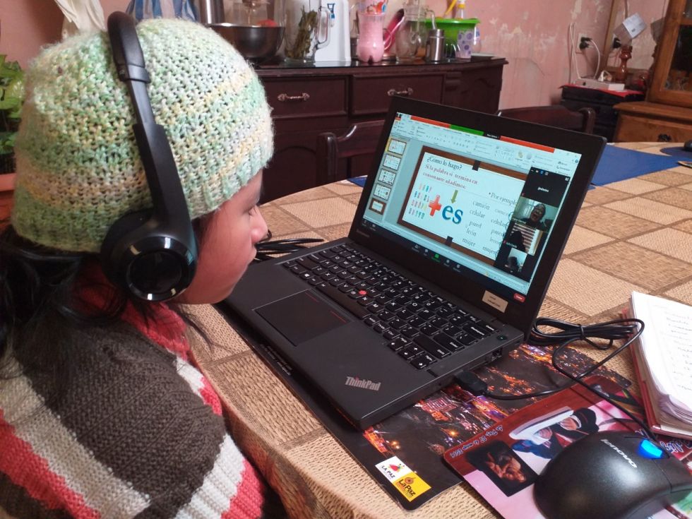 Padres de familia manifiestan que no todos los estudiantes cuentan con recursos técnicos para pasar clases por internet.