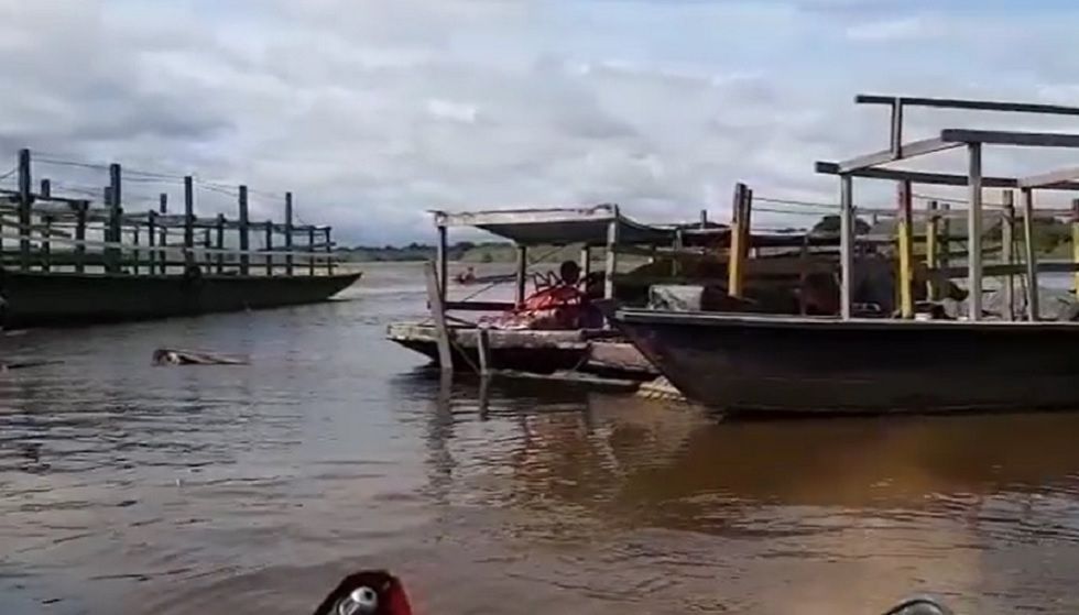 Defensa Civil despliega ayuda tras inundaciones en Puerto Varador y Puerto Almacén en Beni.