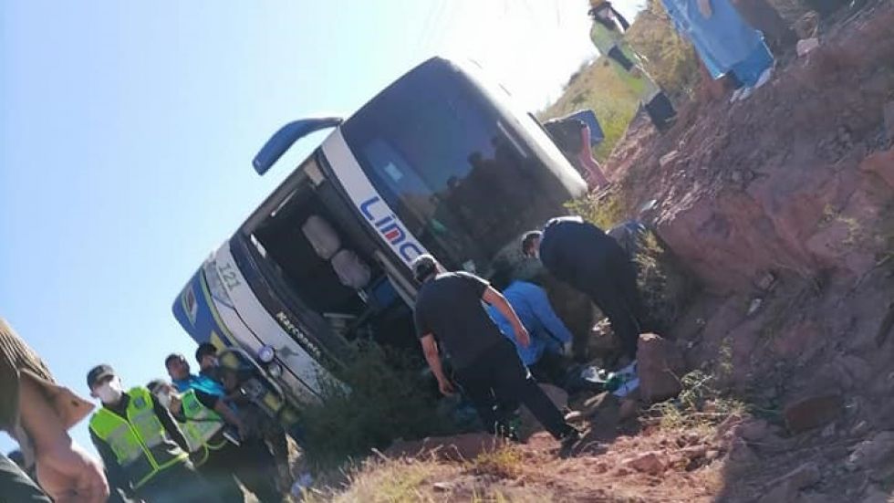 Sube a siete la cifra de fallecidos en accidente de bus en ruta Camargo ...