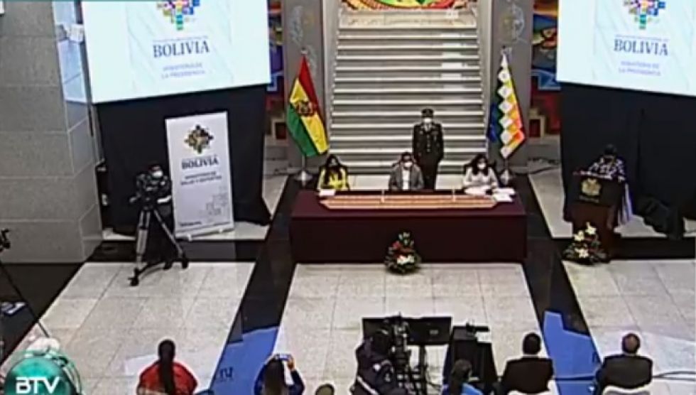 Conferencia de prensa del presidente Luis Arce y las viceministras María Renee Castro y Gabriela Alcón.