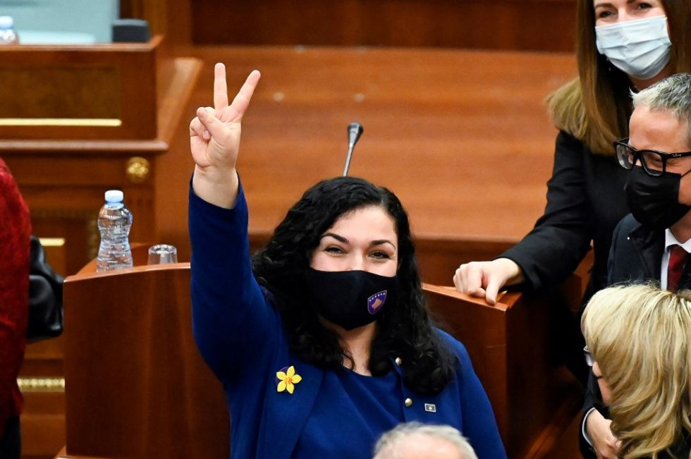 La reformista Vjosa Osmani, nueva presidenta de Kosovo.