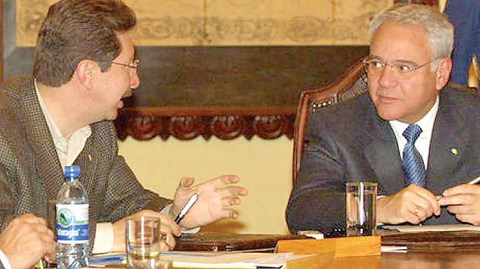 Carlos Sánchez Berzaín (i) y Gonzalo Sánchez de Lozada, acusados por las muertes de octubre de 2003.