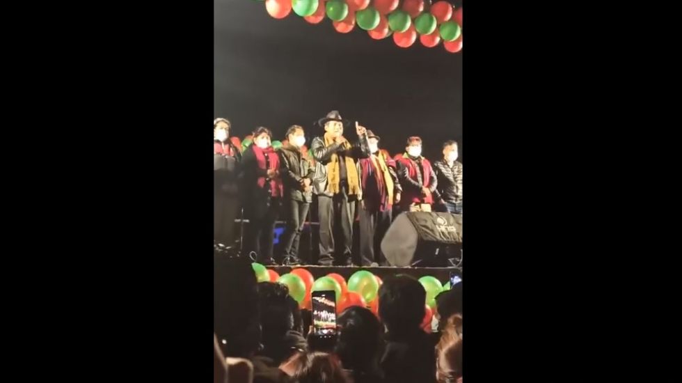 El candidato de Jallalla, Santos Quispe, en el festejo de la organización política en La Paz.