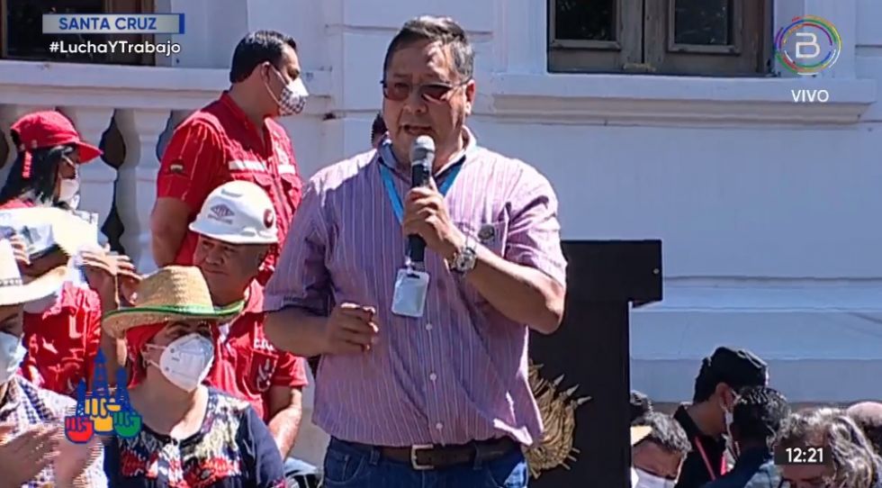 El presidente Luis Arce, durante su discurso en Santa Cruz por el Día del Trabajo.