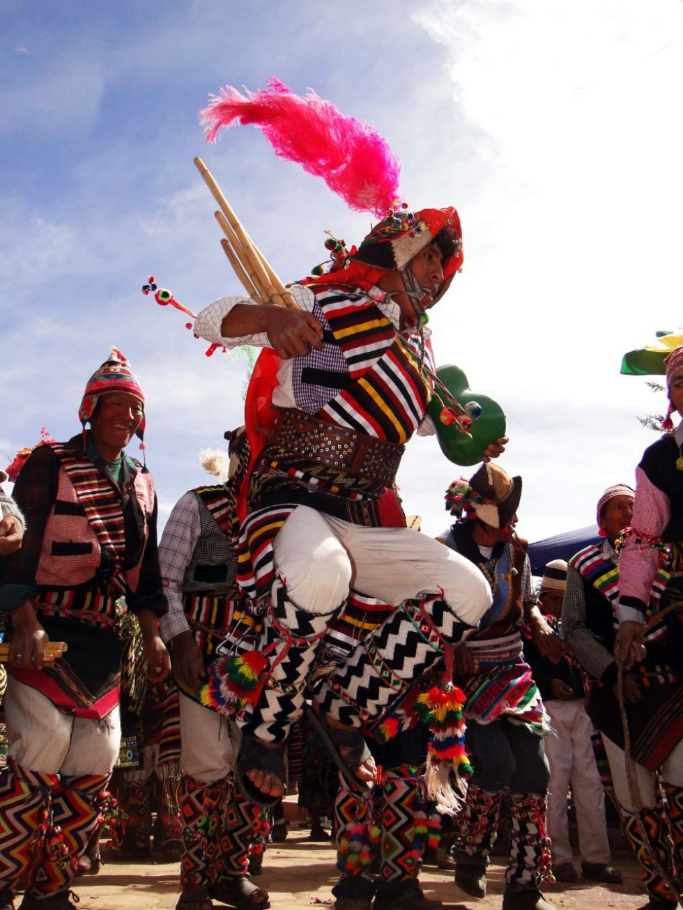 La fiesta de la Cruz y el Tinku en Macha