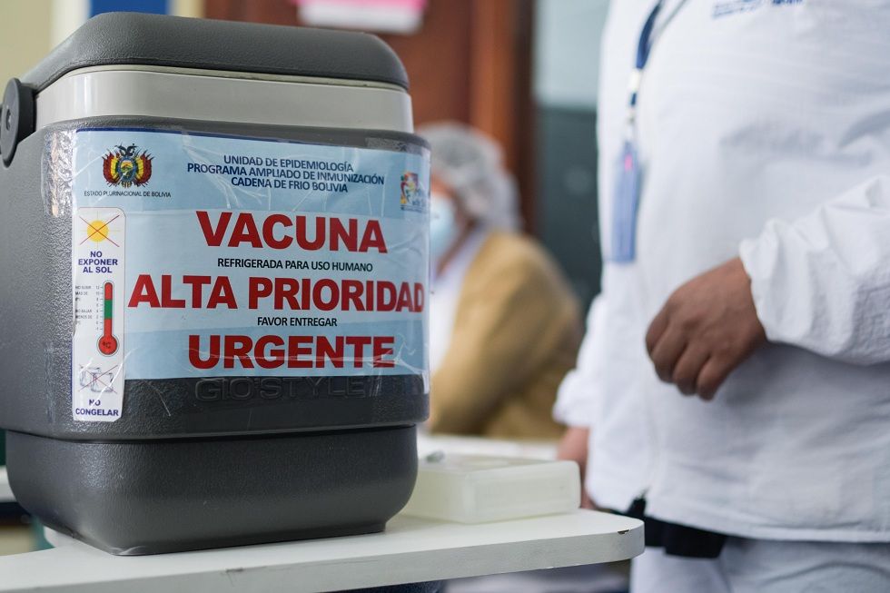 Una imagen del personal de salud listo para vacunar en La Paz, el 6 de mayo.