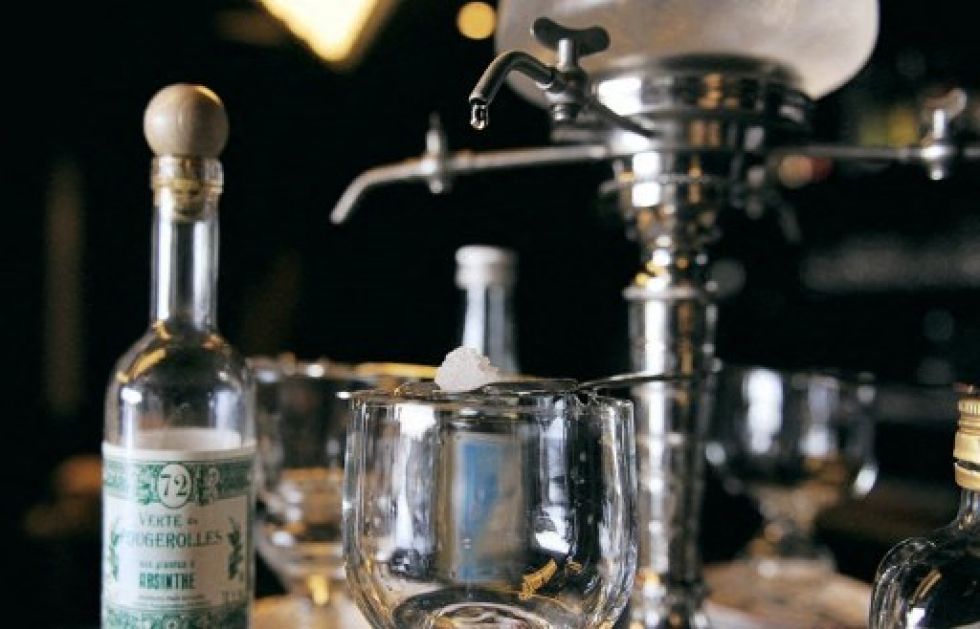 El consumo excesivo de alcohol alcanza cifras alarmantes en varios países del mundo, provocando un daño social irreversible.