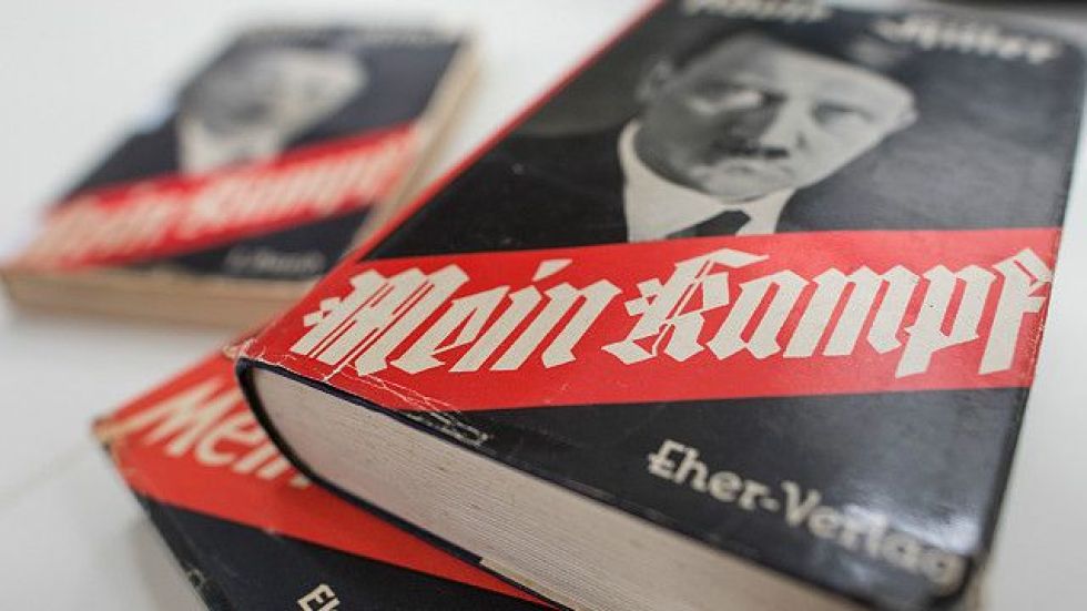 En su libro "Mi Lucha", Adolf Hitler anticipa una política antisemita que llevaría a la práctica a partir de 1933 cuando llegó al poder en Alemania.