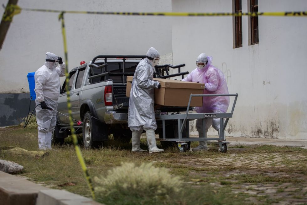 Cada día se reportan muertes en Sucre producto del covid-19. La foto de archivo muestra la actividad en el horno crematorio.