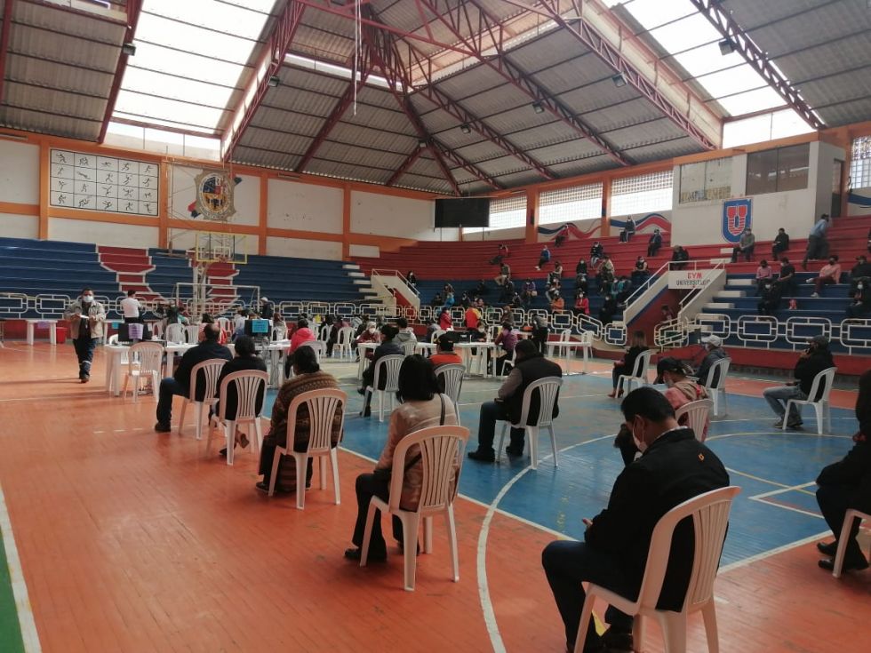 El coliseo Universitario es uno de los puntos habilitados para la inmunización.