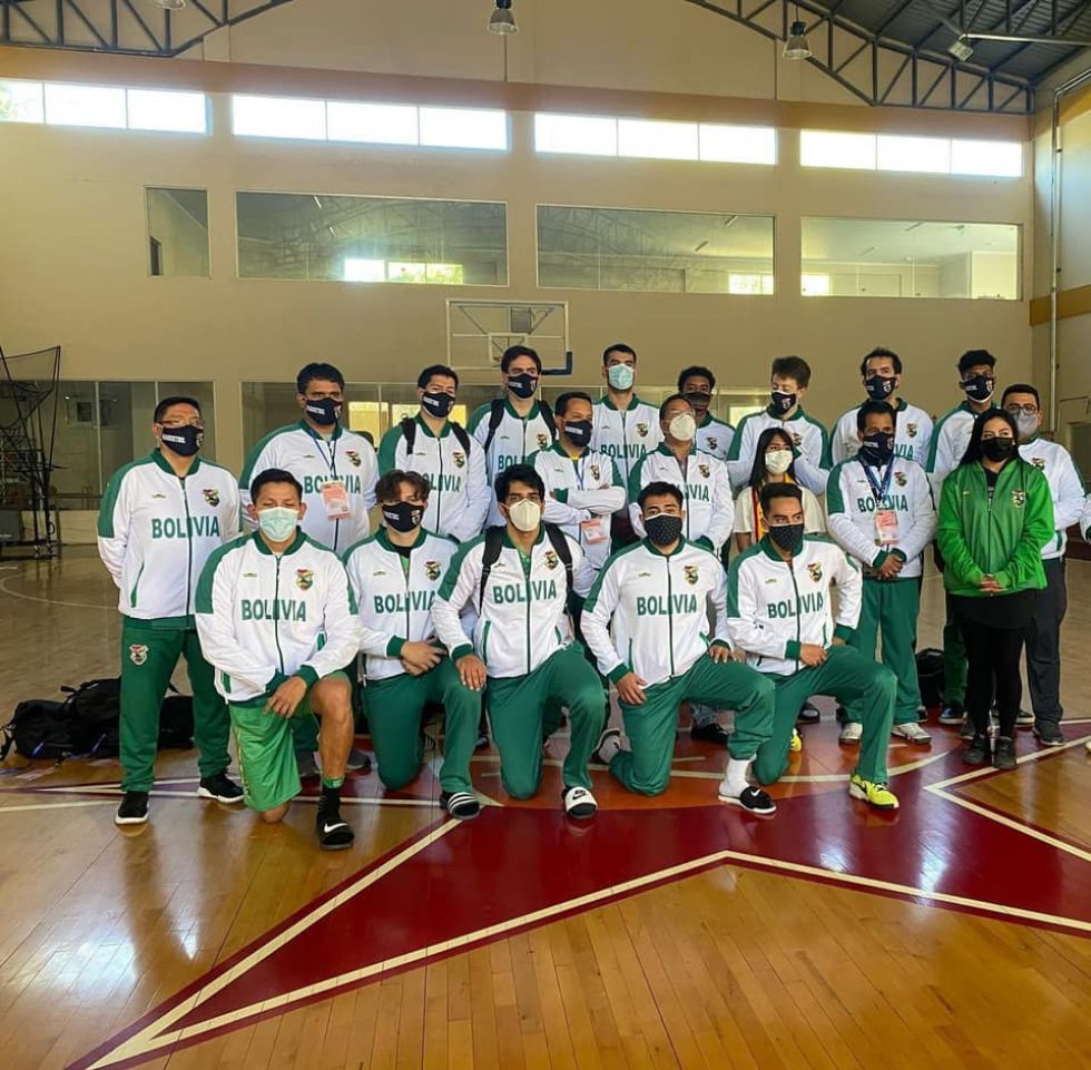 La selección boliviana de básquetbol antes de dejar Tarija, donde el sábado derrotó a Ecuador.