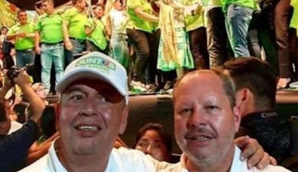 El exjefe de gabinete del Ministerio de Gobierno, Sergio Rodrigo Méndez (d), junto con Arturo Murillo.