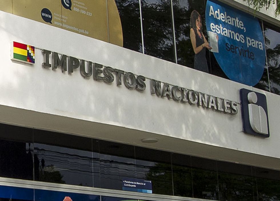 Impuestos Nacionales busca a las personas que tienen más de diez bienes inmuebles.