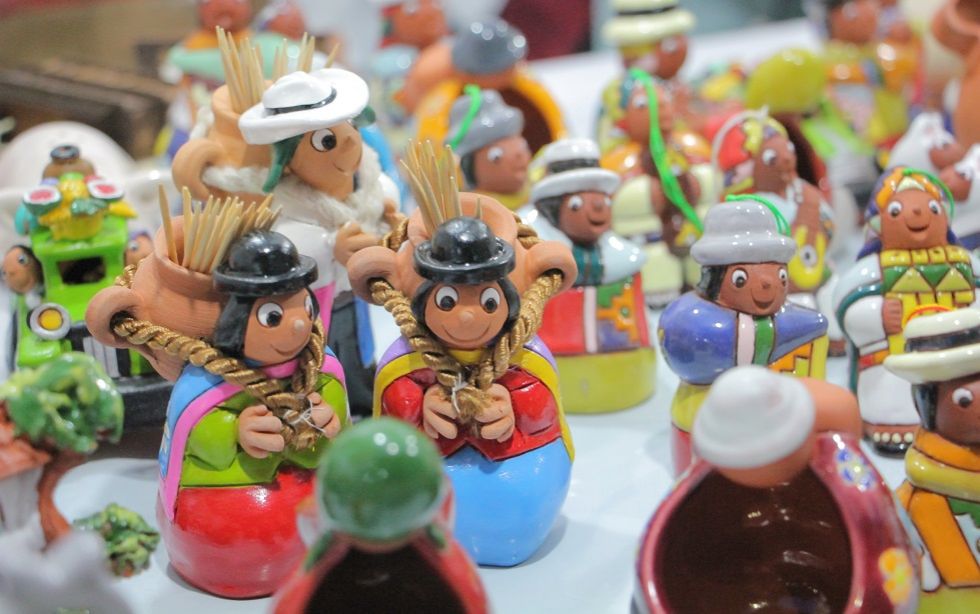 La Feria de Alasitas en Sucre suele comenzar el 16 de julio, en conmemoración de la festividad de la Virgen del Carmen.