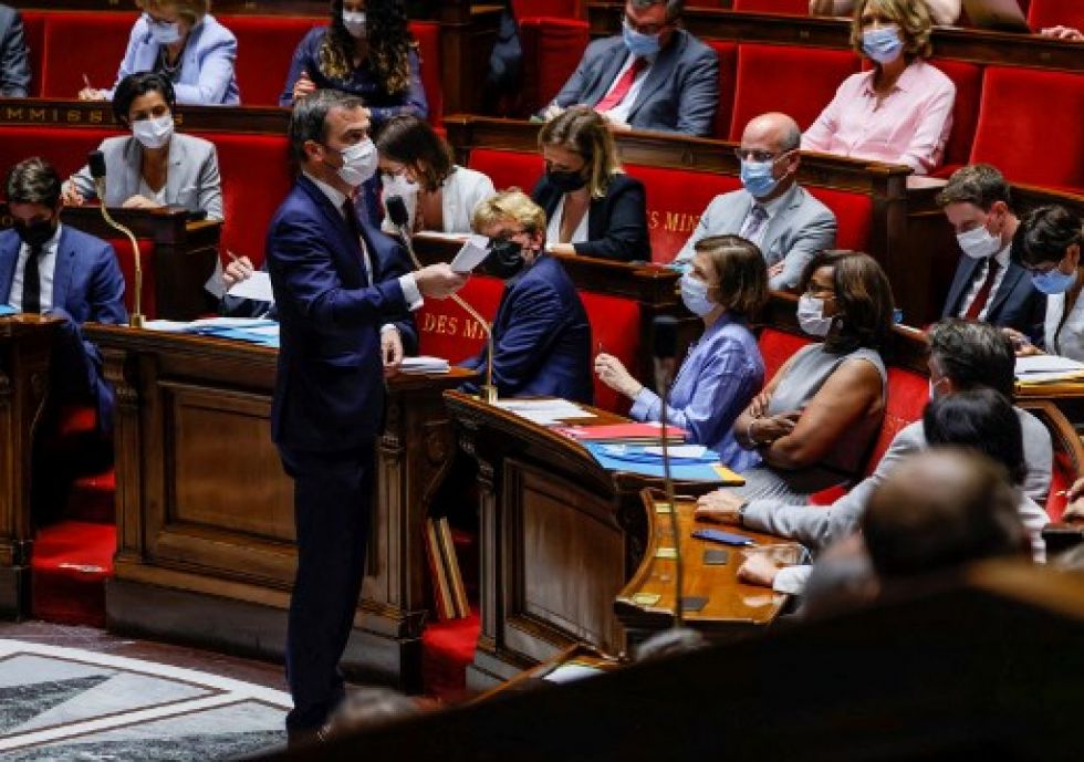 El ministro de Salud francés, Olivier Veran, durante una reciente intervención en la Asamblea para explicar la situación sanitaria.