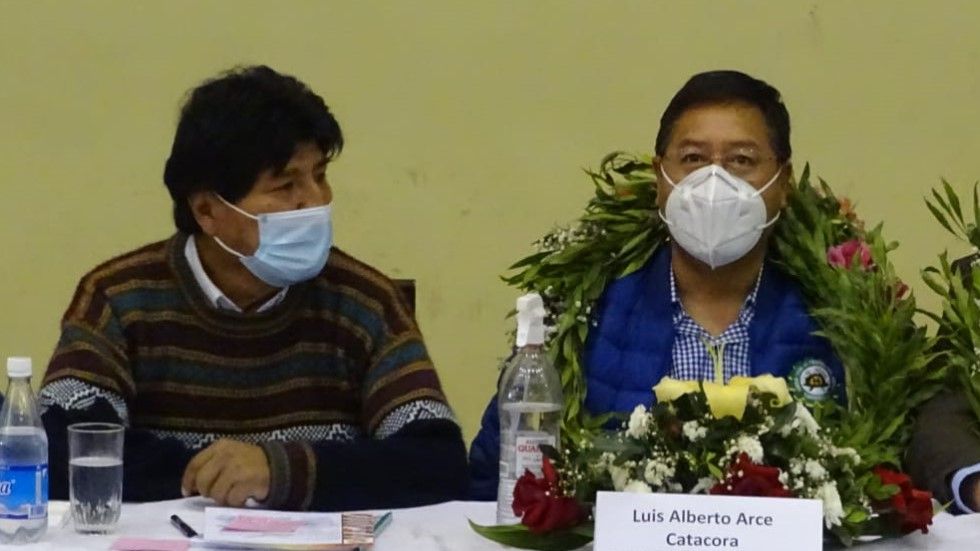 Evo Morales y Luis Arce en el ampliado de emergencia de los trabajadores campesinos.