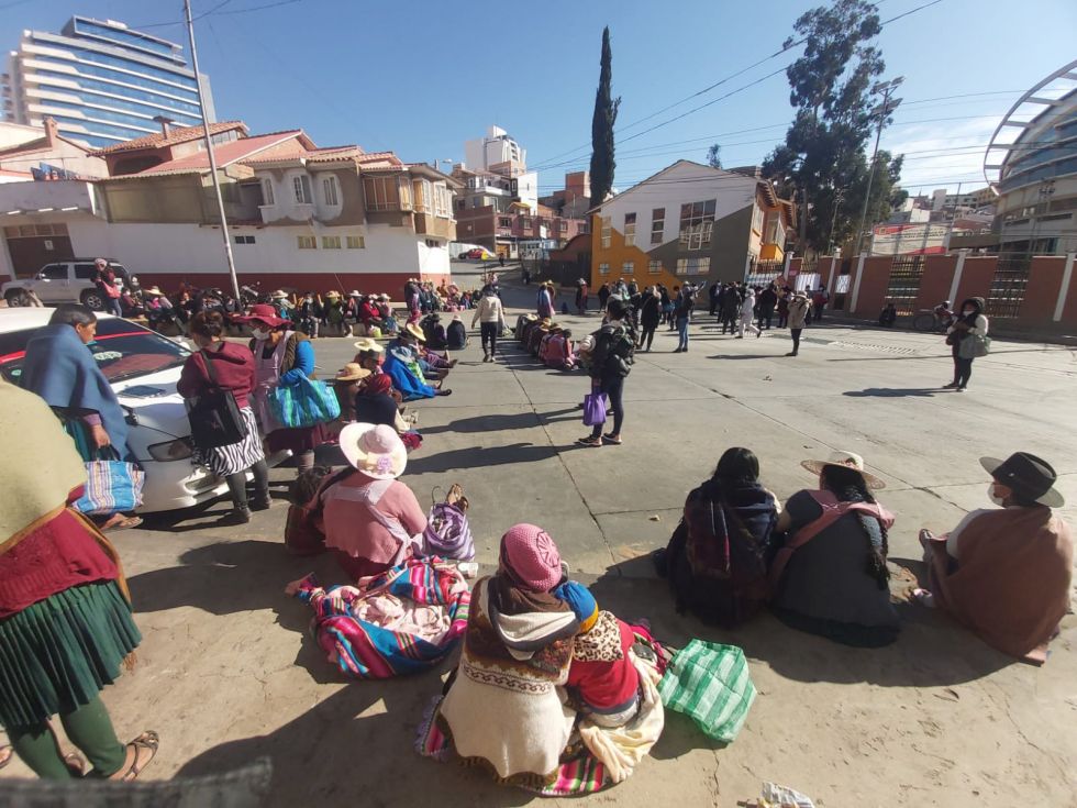 Dirigentes de los padres de familia se movilizaron ayer en Garcilazo.