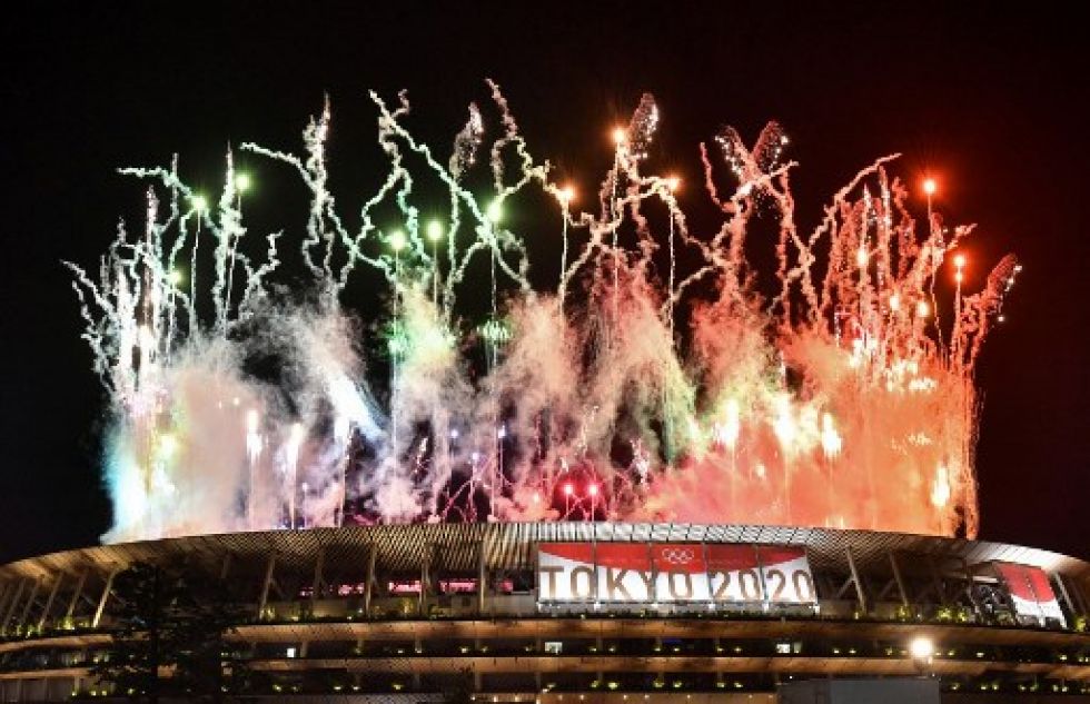 Fuegos artificiales en la ceremonia de cierre de Tokio 2020. JEWEL SAMAD / AFP