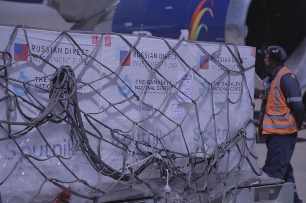 Bolivia recibió un lote de segundas dosis de la vacuna Sputnik V.
