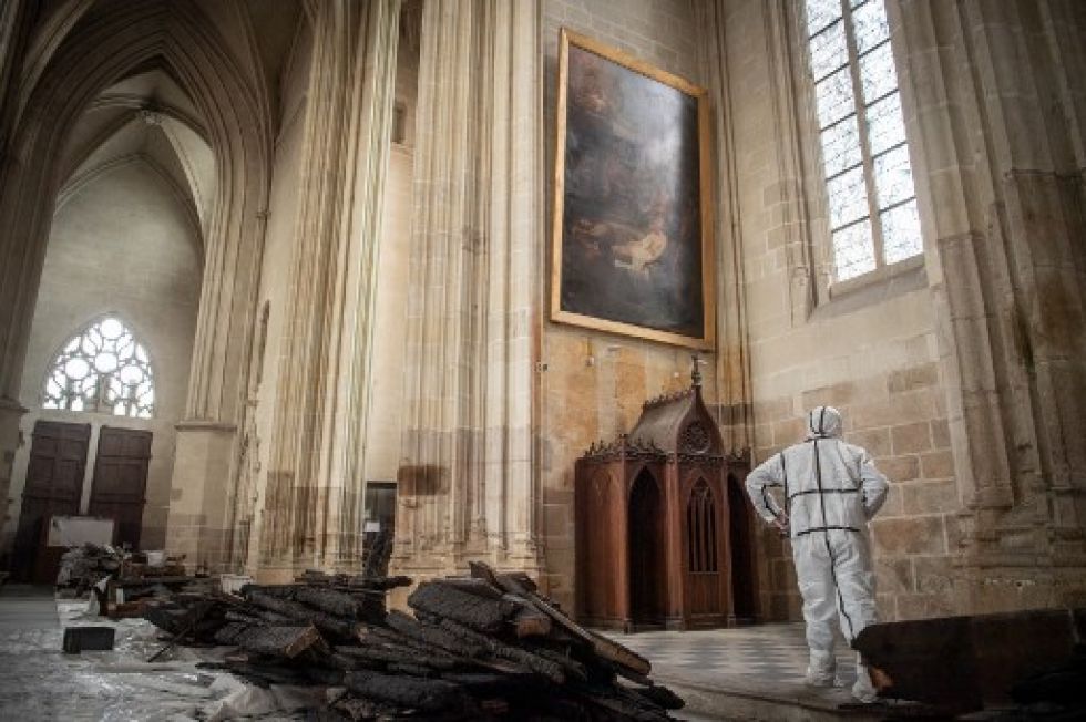 La catedral sufrió serios daños pero también se perdieron valiosas obras de arte de pintores clásicos.