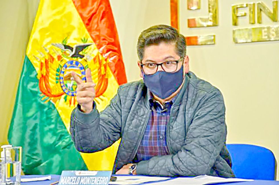 AUTORIDAD. El ministro de Economía y Finanzas, Marcelo Montenegro, en una reciente conferencia de prensa.