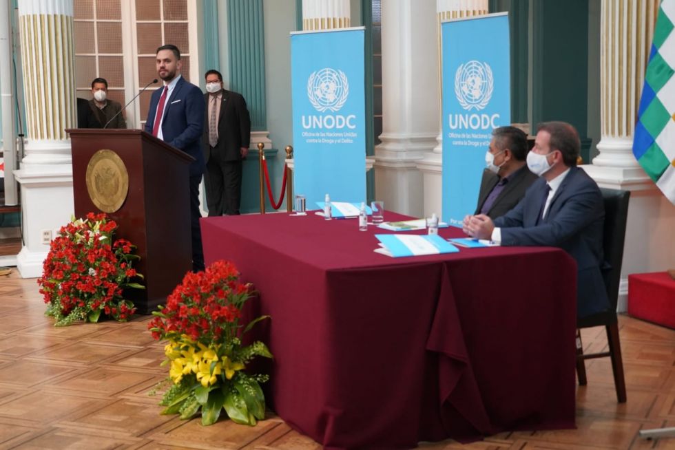 El ministro Eduardo del Castillo durante la presentación del monitoreo de cultivos de coca.