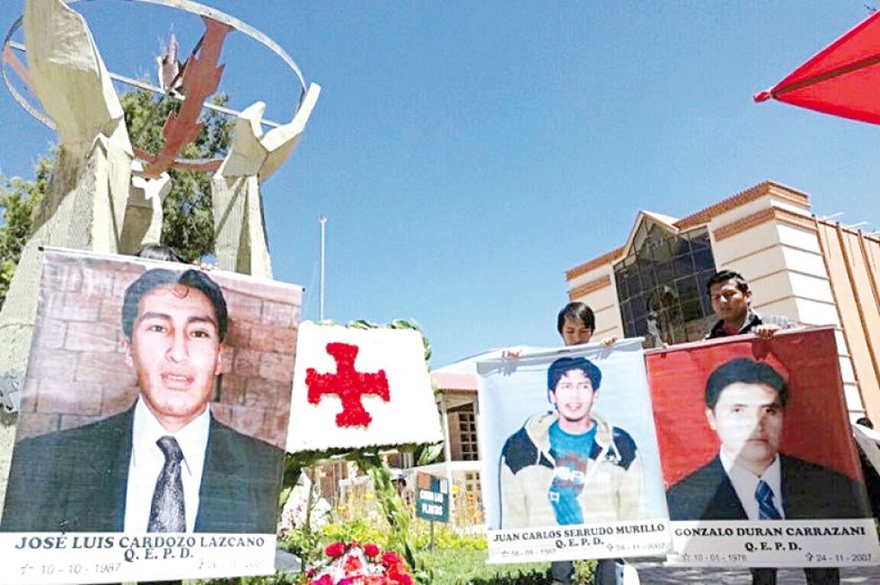 CLAMOR. Los familiares de las tres personas fallecidas en La Calancha esperan justicia.