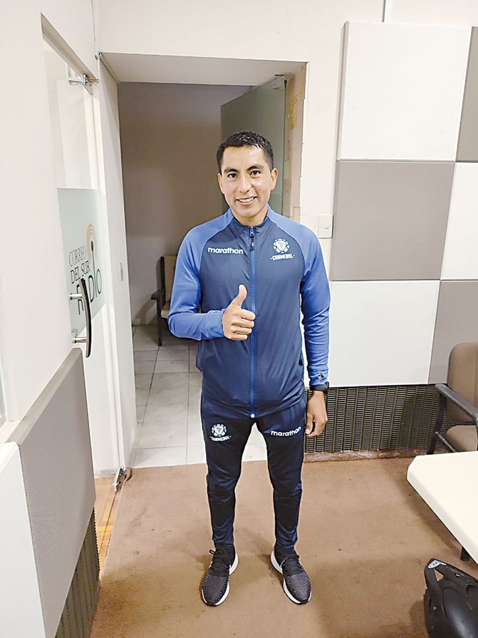 El chuquisaqueño Edwar Saavedra apunta a seguir dirigiendo partidos internacionales.