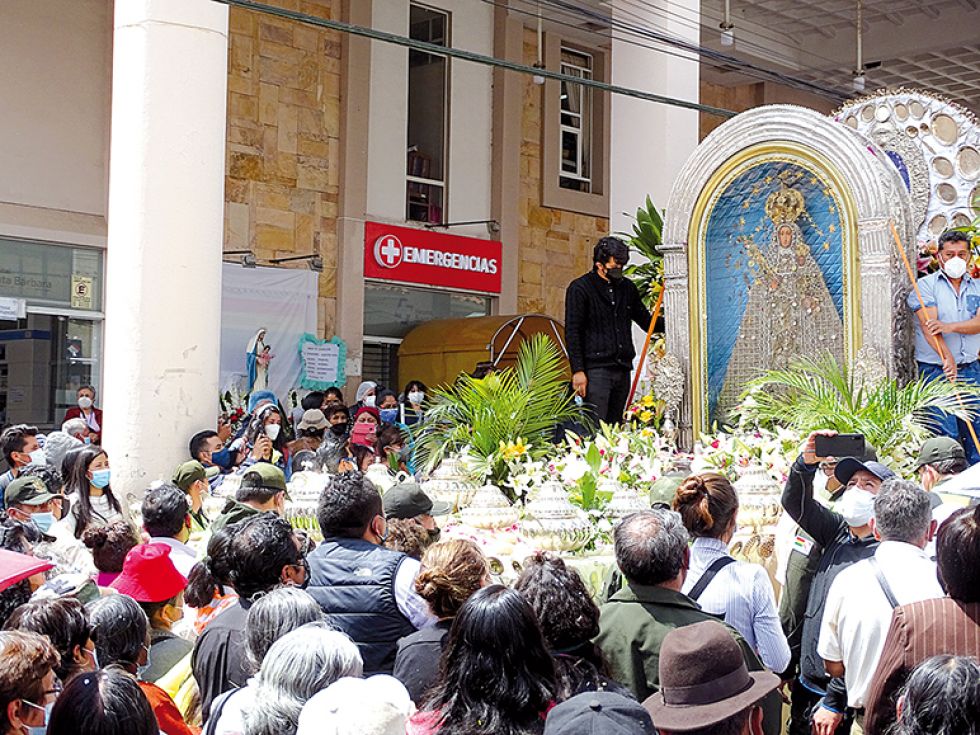 FESTIVIDAD. Así se vieron las calles durante la procesión de la Virgen de Guadalupe en el día de su advocación.