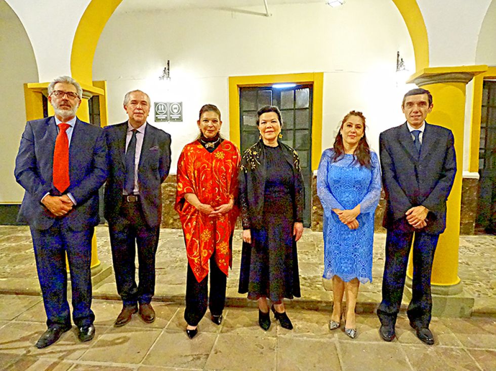 Juan Luis Gantier, Juan José Pacheco, las embajadoras, Carmen Almendras y Oscar Díaz